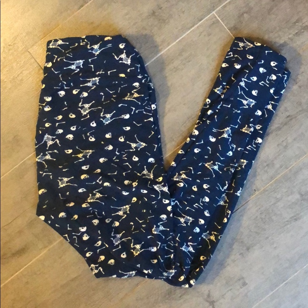 Skeleton Lularoe OS leggings